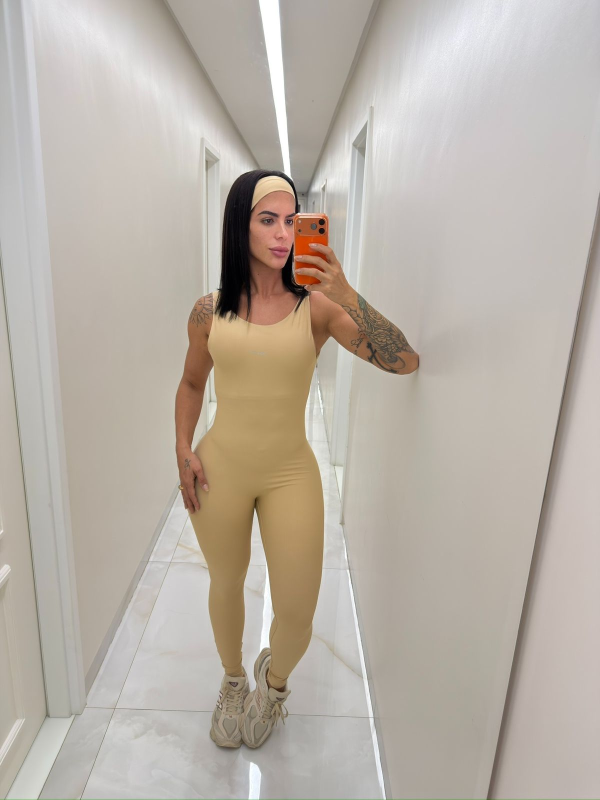 Flavia Bege - Frente